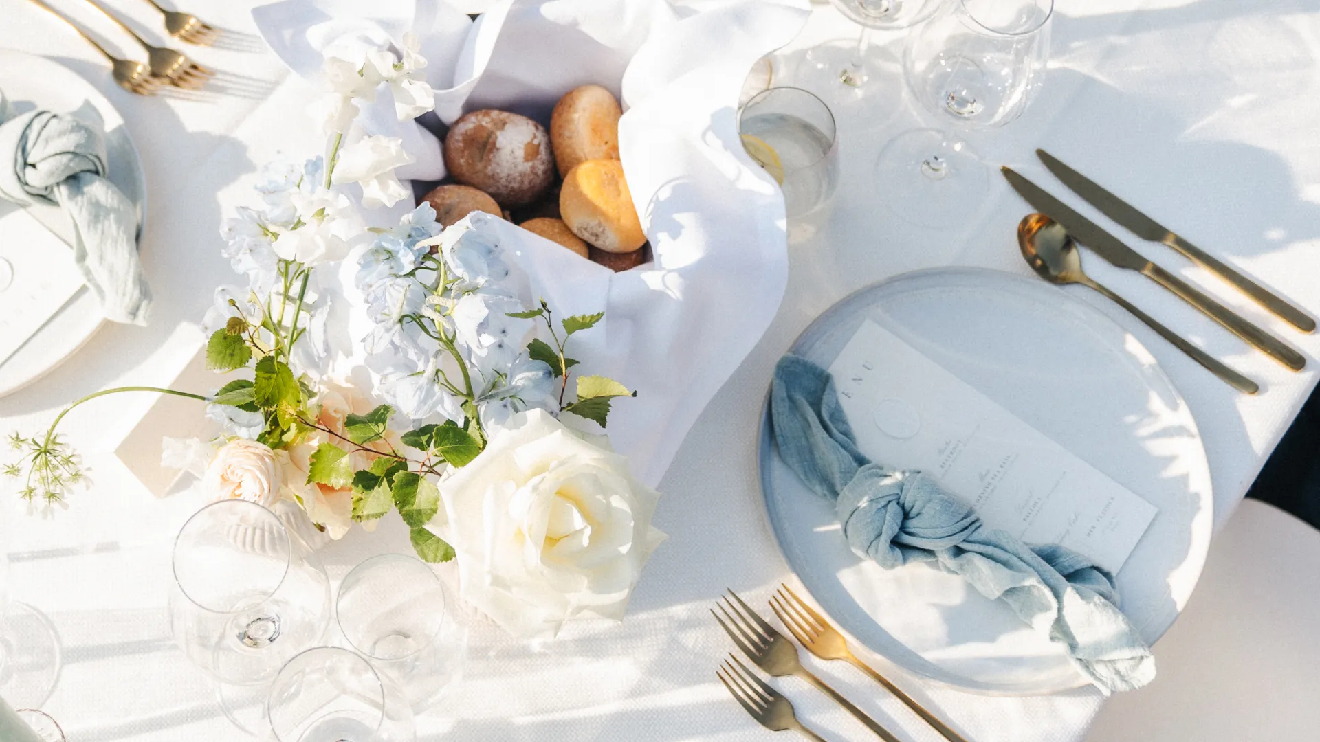 create food wedding table
